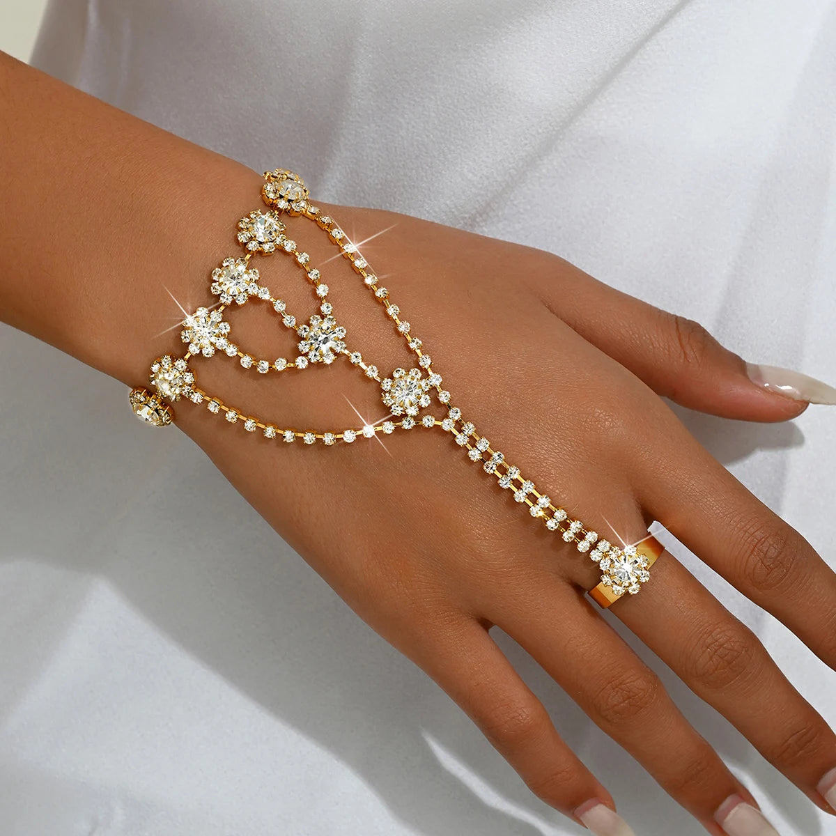Claw Chain Series Fashion Sunflower Flower Circle Inlaid Diamond Bracelet Party Festival Dress up Gift