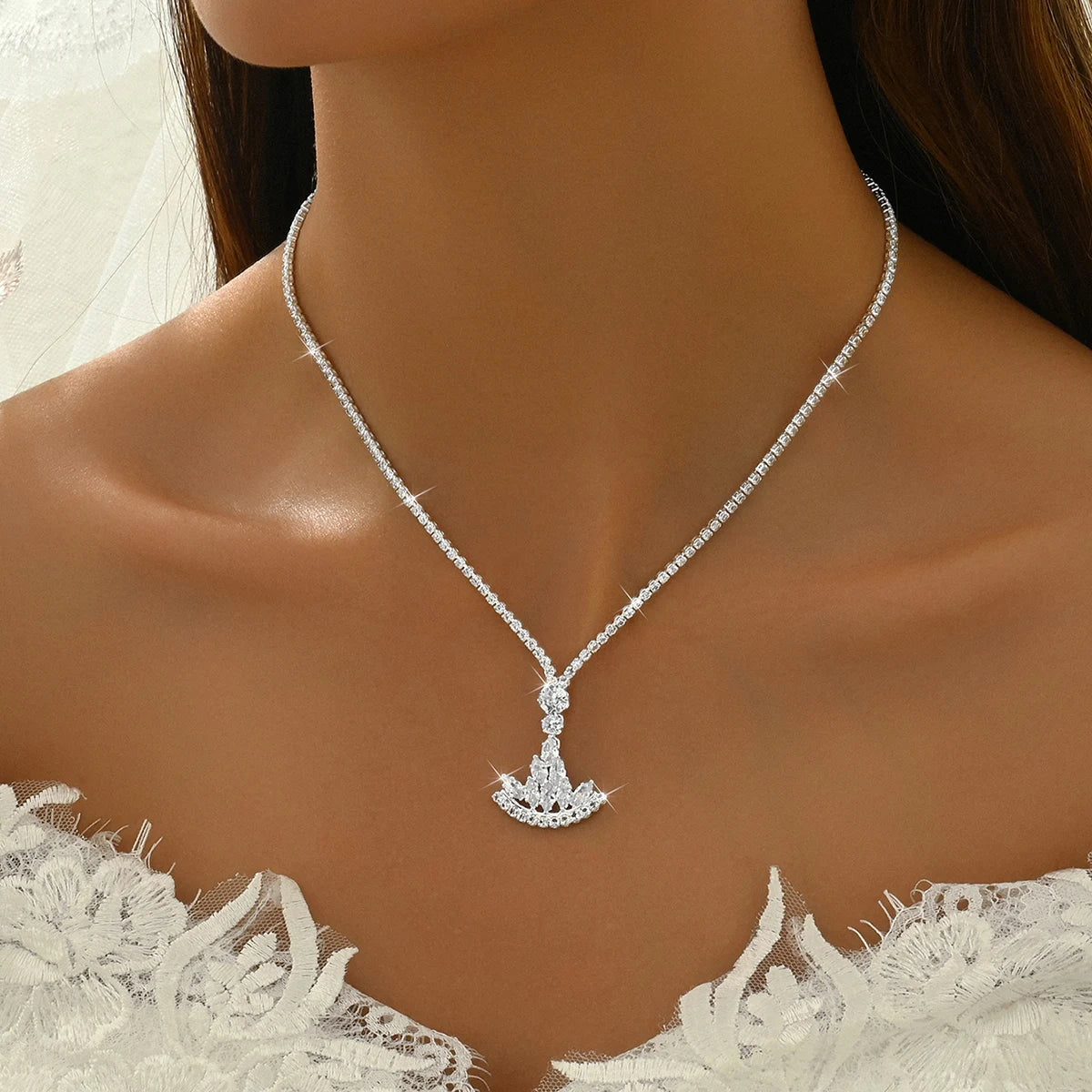 Women's Fashion Claw Chain Design Sail Set Versatile Style Super Shining Crystal Jewelry Set