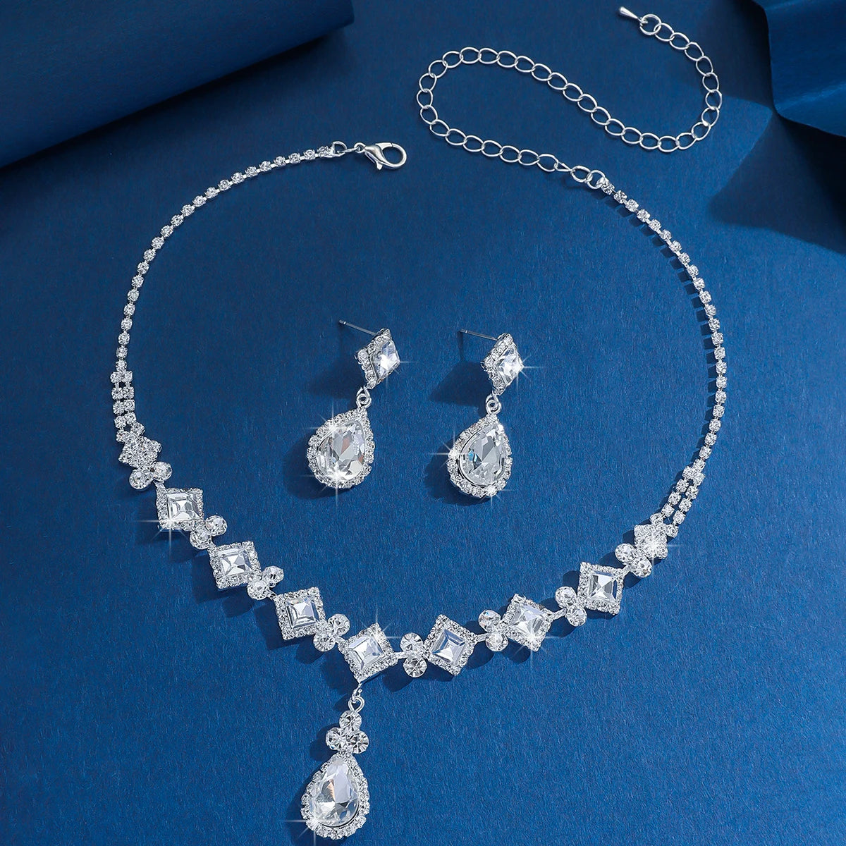 3PC Women's Fashion Trendy Claw Chain Geometry Water Drop Necklace Earrings Jewelry Set Wedding Banquet Party Holiday Gift