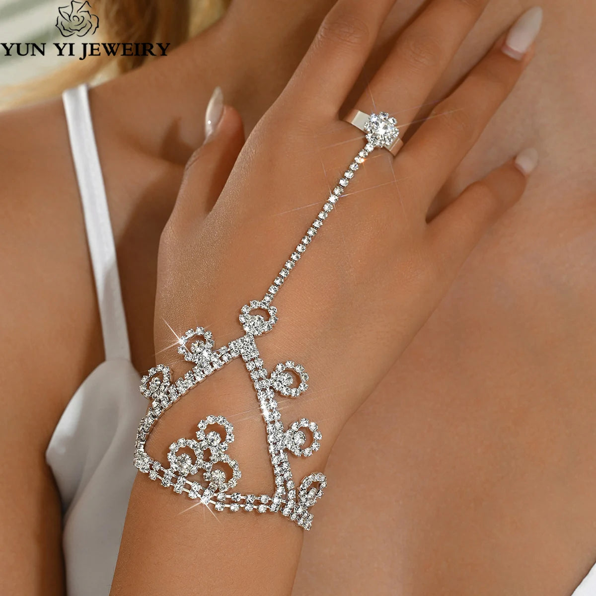 Claw Chain Series Fashion Sunflower Flower Circle Inlaid Diamond Bracelet Party Festival Dress up Gift