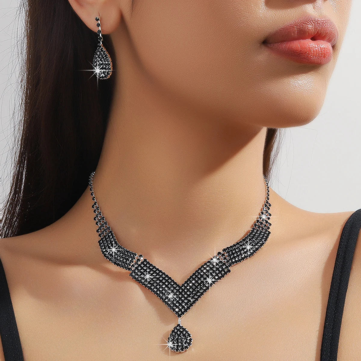 3pcs fashionable rhinestones, water droplets, necklaces, earrings, jewelry sets, women's wedding accessories🎁