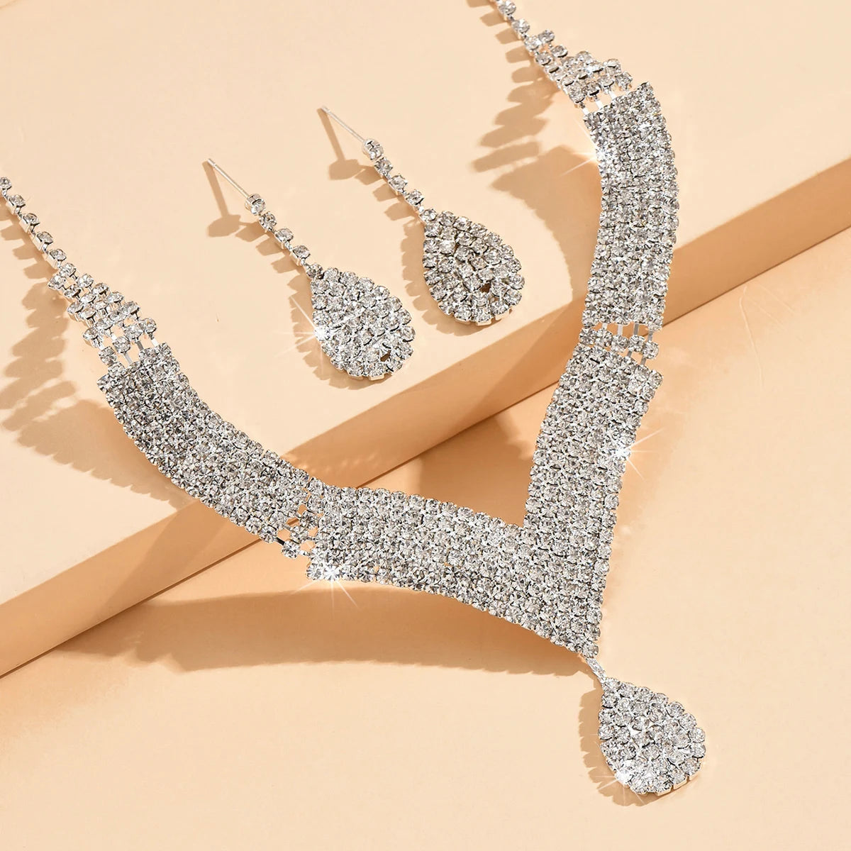 3pcs fashionable rhinestones, water droplets, necklaces, earrings, jewelry sets, women's wedding accessories🎁
