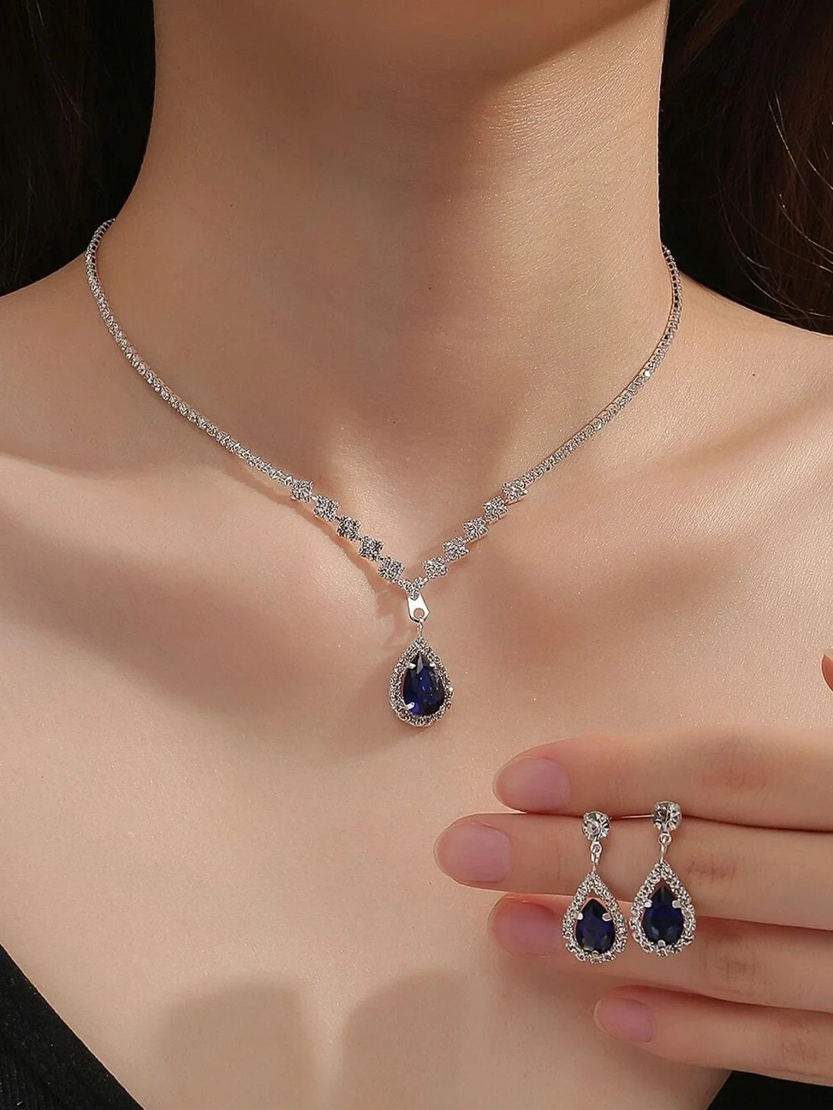 Women's fashion light luxury rhinestone water droplet necklace, earring set, simple and versatile fashion accessories