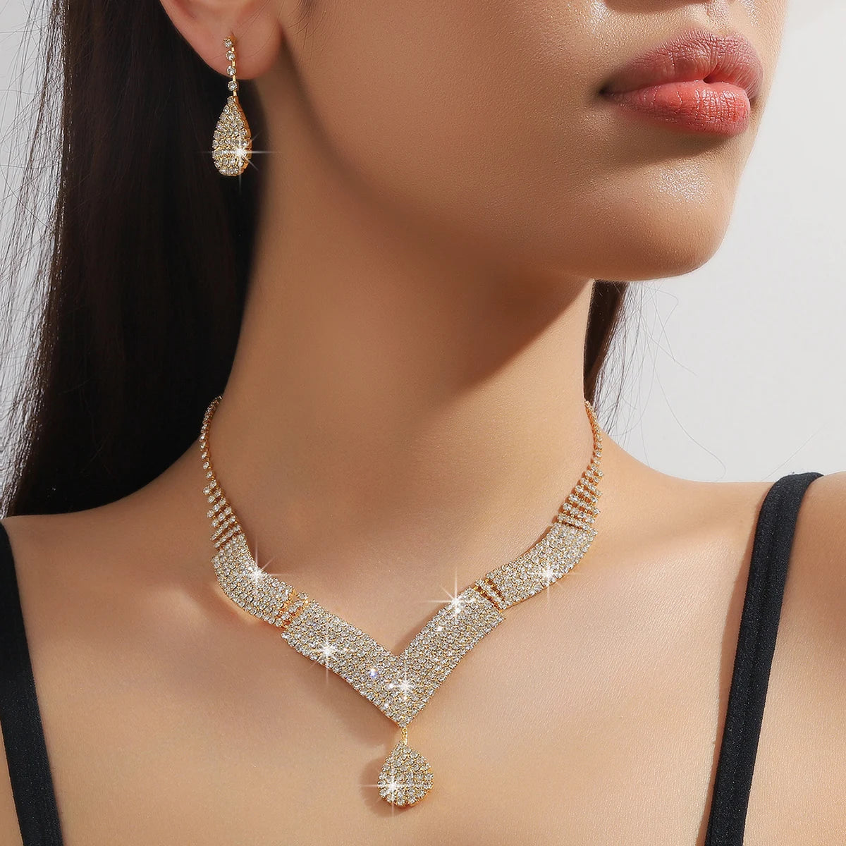 3pcs fashionable rhinestones, water droplets, necklaces, earrings, jewelry sets, women's wedding accessories🎁