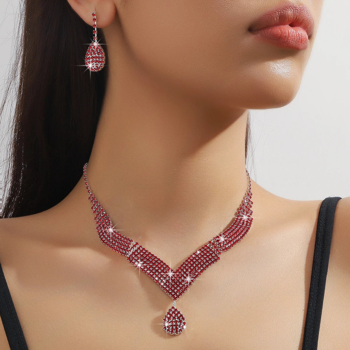3pcs fashionable rhinestones, water droplets, necklaces, earrings, jewelry sets, women's wedding accessories🎁