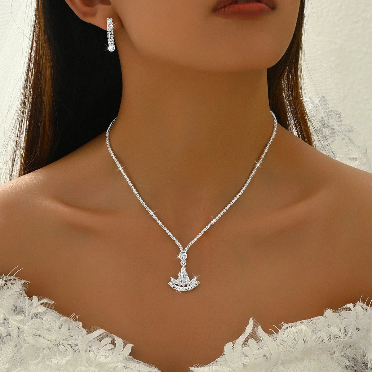 Women's Fashion Claw Chain Design Sail Set Versatile Style Super Shining Crystal Jewelry Set