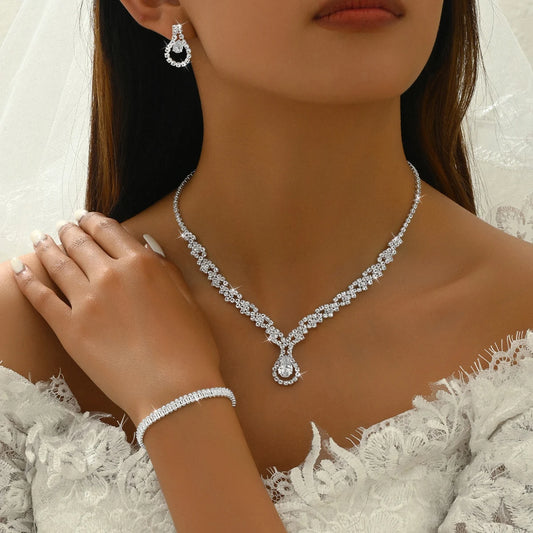 Fashionable design with rhinestone inlaid women's jewelry set, super shiny, sparkling and high-end first jewelry for women