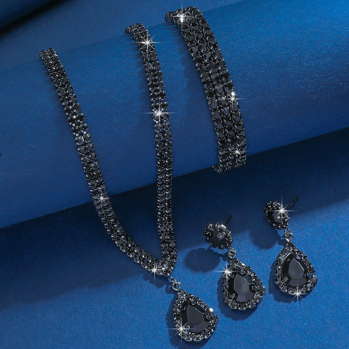 New fashionable rhinestone light luxury style, mysterious and elegant, temperament jewelry set for women