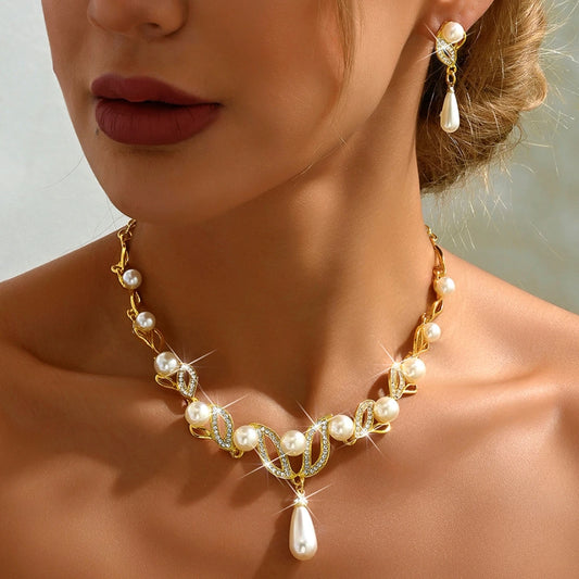 Fashionable and elegant temperament pearl water droplet set, light luxury style, elegant and gorgeous jewelry set for women