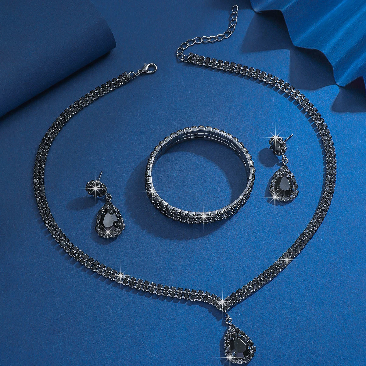 New fashionable rhinestone light luxury style, mysterious and elegant, temperament jewelry set for women